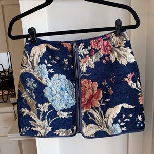 Like new BB Dakota brocade skirt size 0